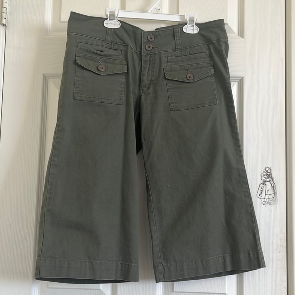 Green cargo capris size 11 vintage